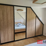 Levné vestavěné skříně na míru: Chytrá volba, která šetří rozpočet a zachovává styl.