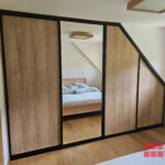 Levné vestavěné skříně na míru: Chytrá volba, která šetří rozpočet a zachovává styl.