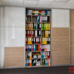 Kancelářskí skříň s posuvnými dveřmi