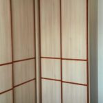 rohová skříň Mline zavřená