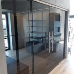 Šatna otevřená s prosklenými dveřmi - Multi